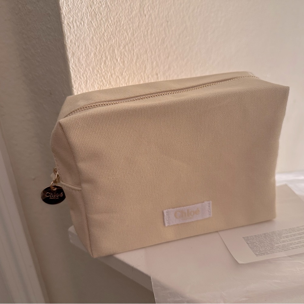 Cosmetic pouch